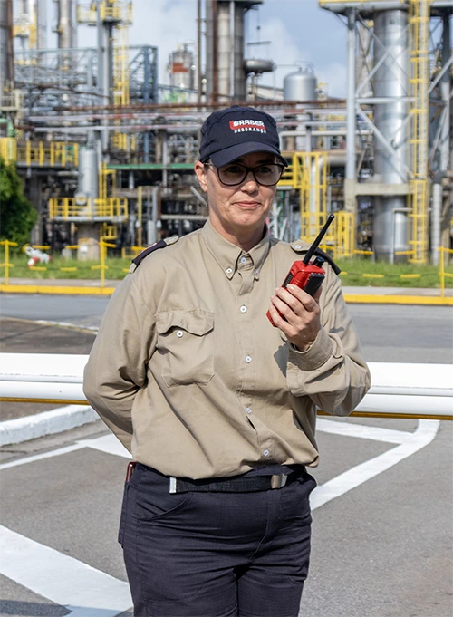 Segurança profissional terceirizada garantindo proteção patrimonial com excelência, confiança e presença estratégica em empresas e condomínios